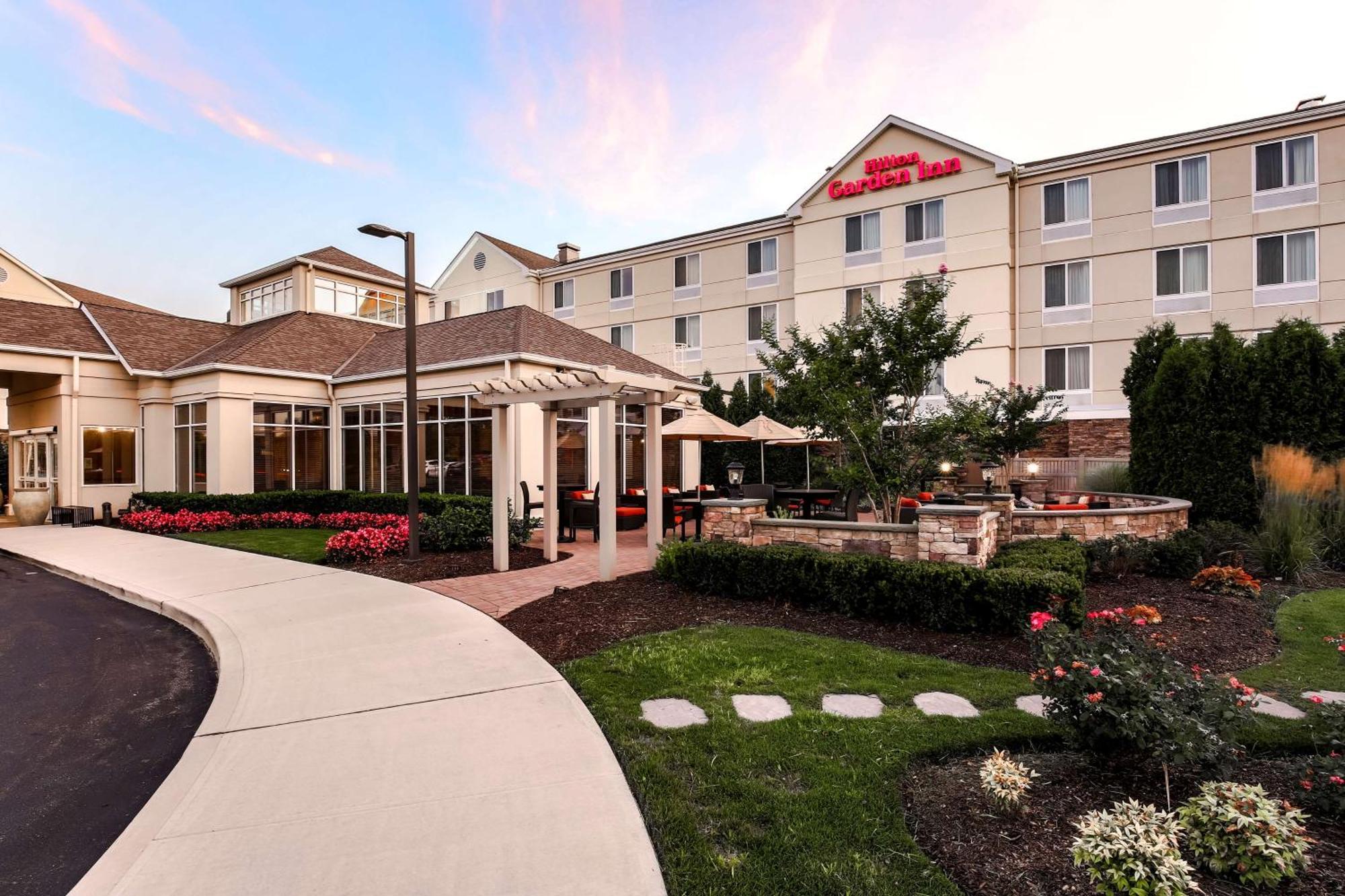 Hilton Garden Inn Melville Plainview Exterior photo