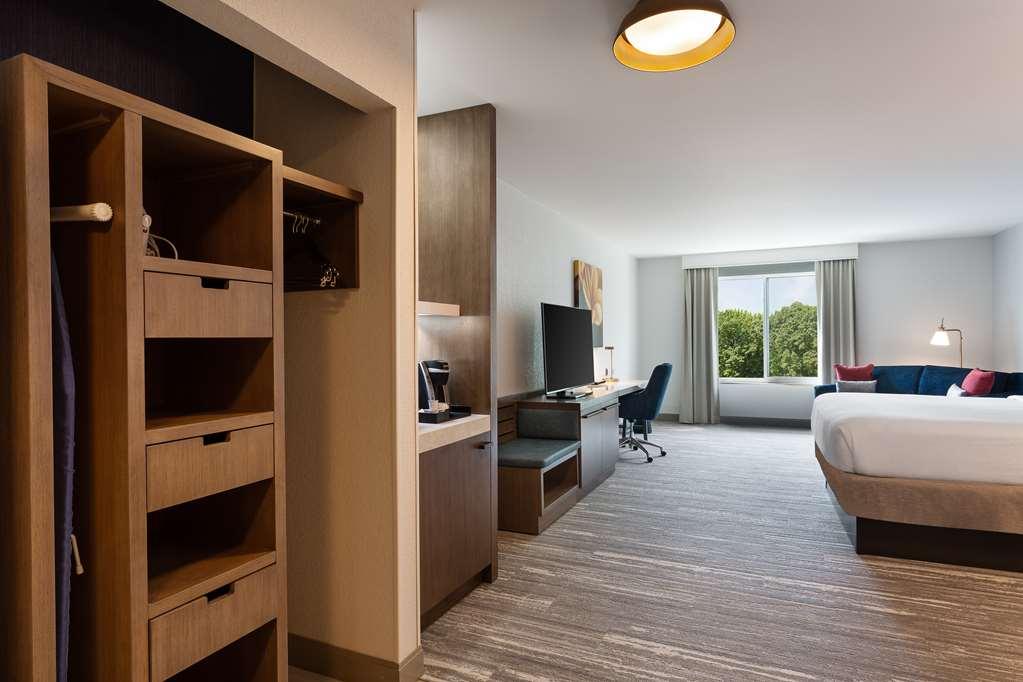 Hilton Garden Inn Melville Plainview Room photo